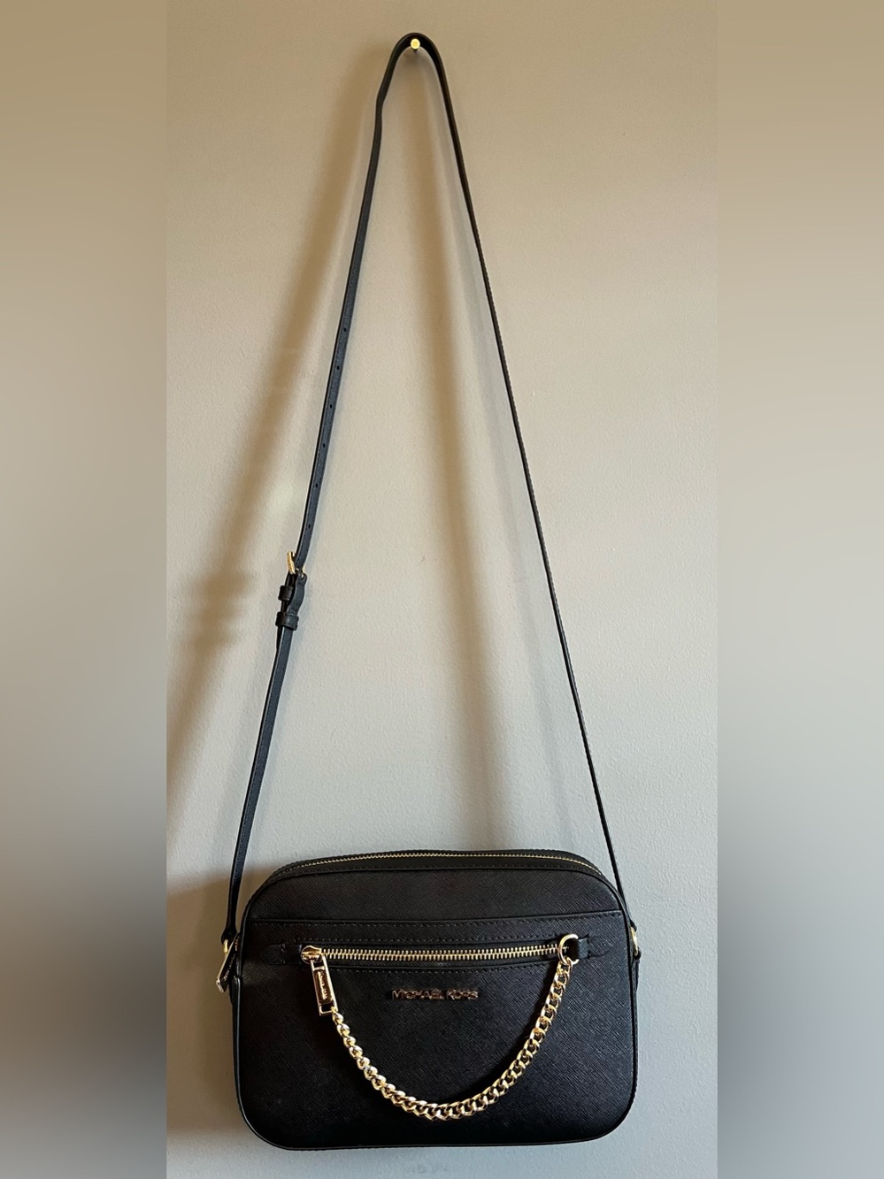 NWOT  Michael Kors black Jet Set Large East West Saffiano Leather CB/SH Bag